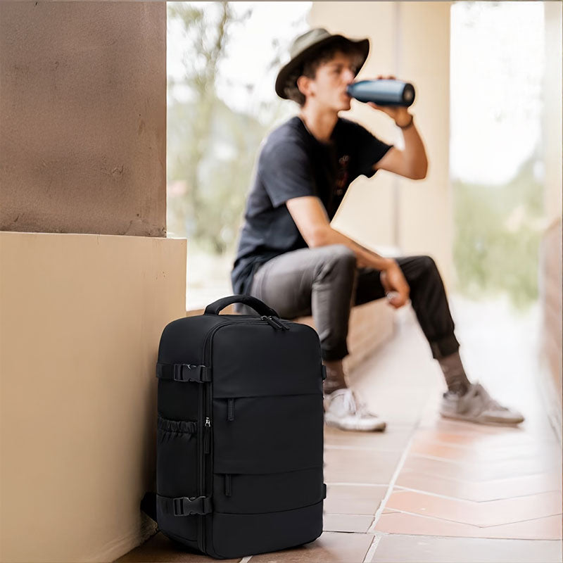 PAKLET Air – vacuum compression travel backpack
